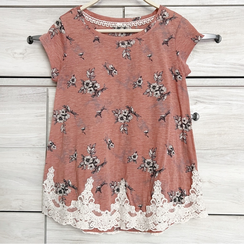 Linen Blend Pink Floral Lace Trim Short Sleeve Blouse